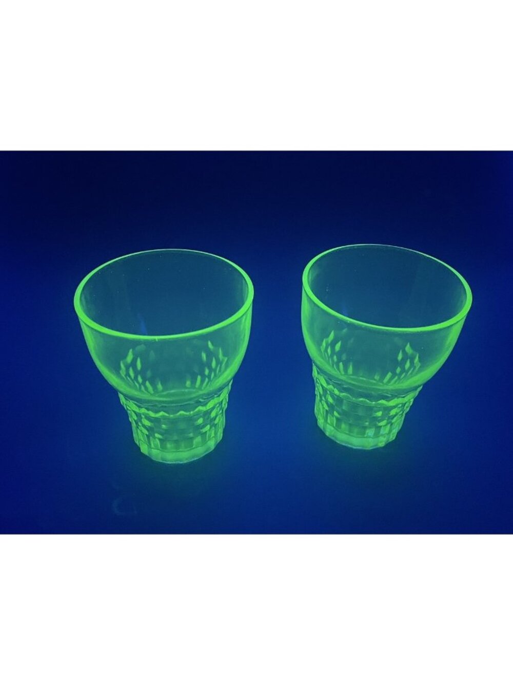 Vintage Set Of 2 Anchor Hocking Glass 4" Windsor Pattern Tumbler Uranium UV Glow